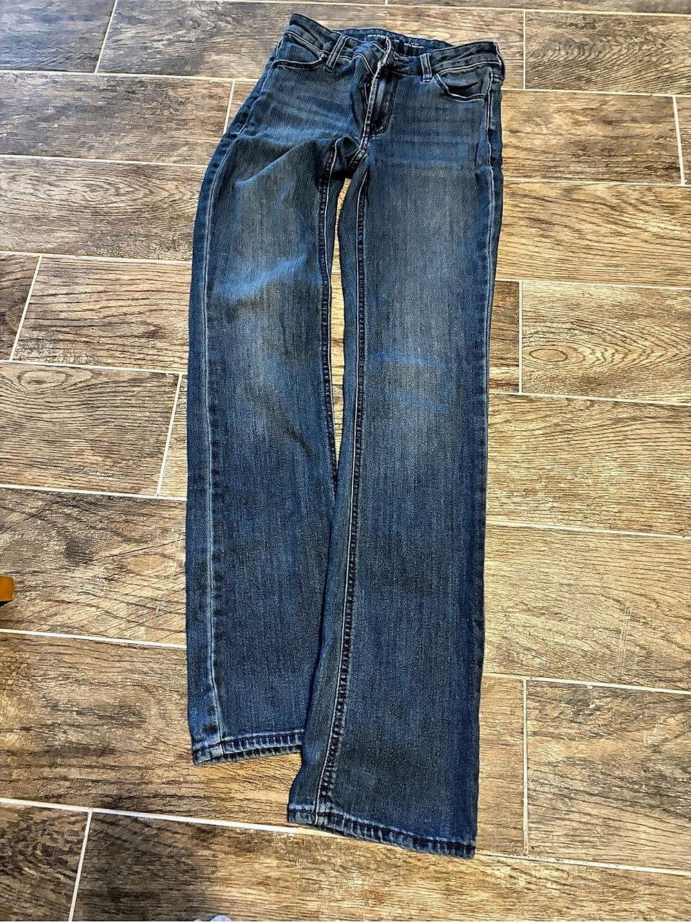 Old Navy Mid-Rise Wow Boot-Cut Jeans in Blue